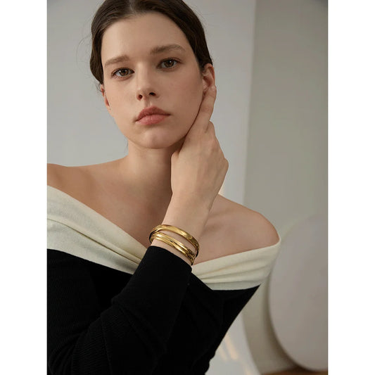 Smooth Bangle